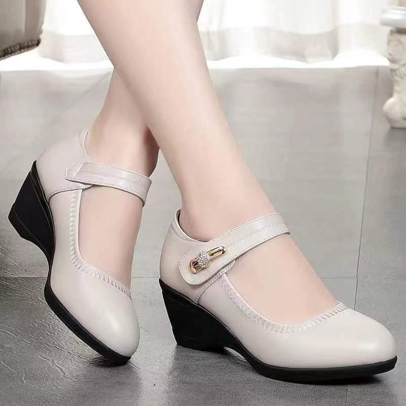 Marie | Heeled Mary Jane Pumps