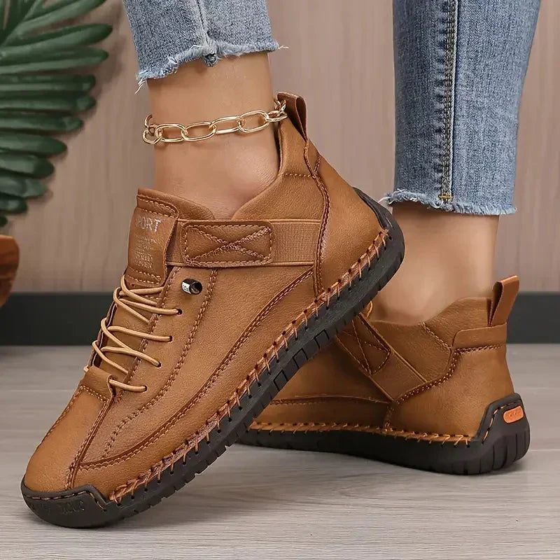 Clover™ Comfortable Sneakers