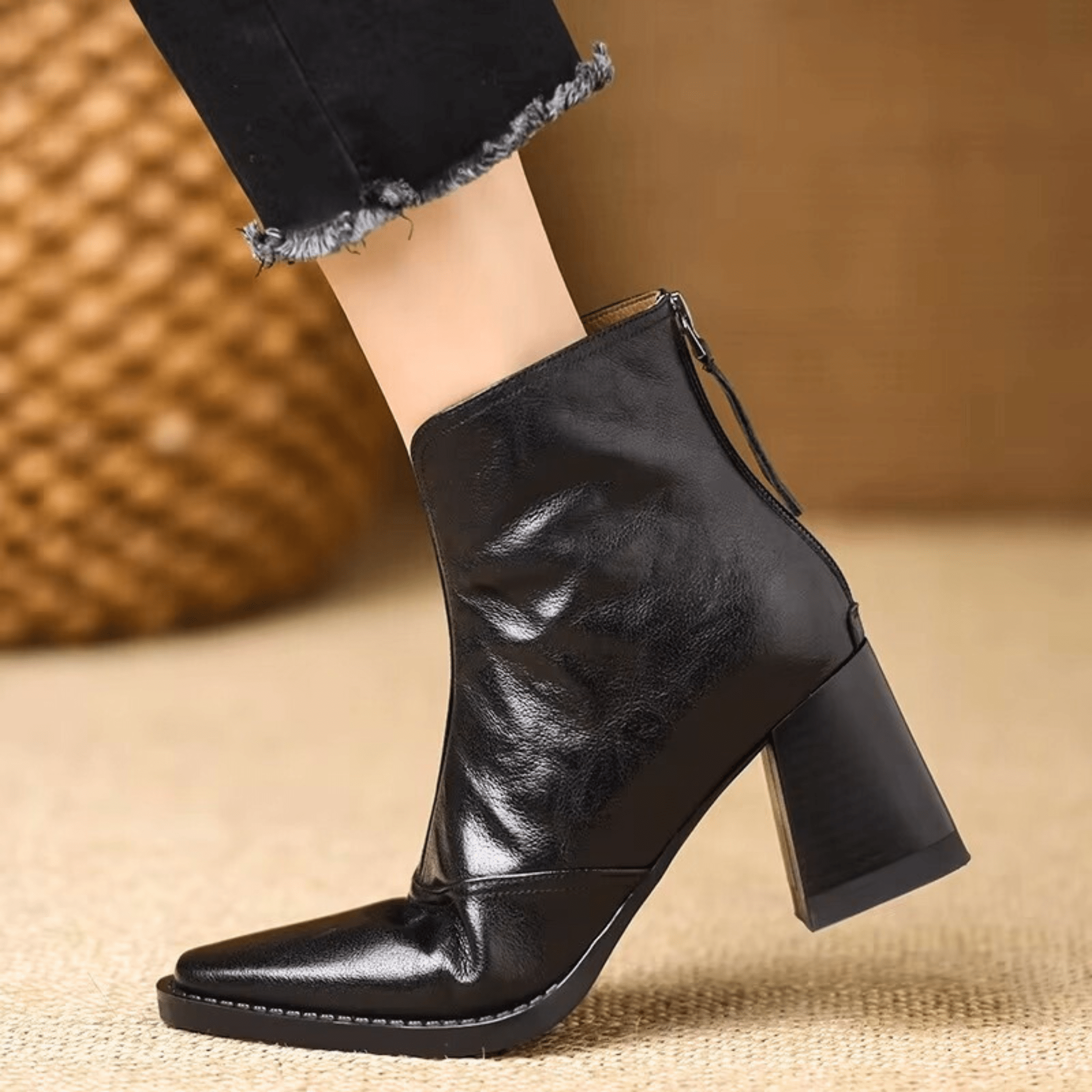Savéline | Chic Ankle Boots with Total Support