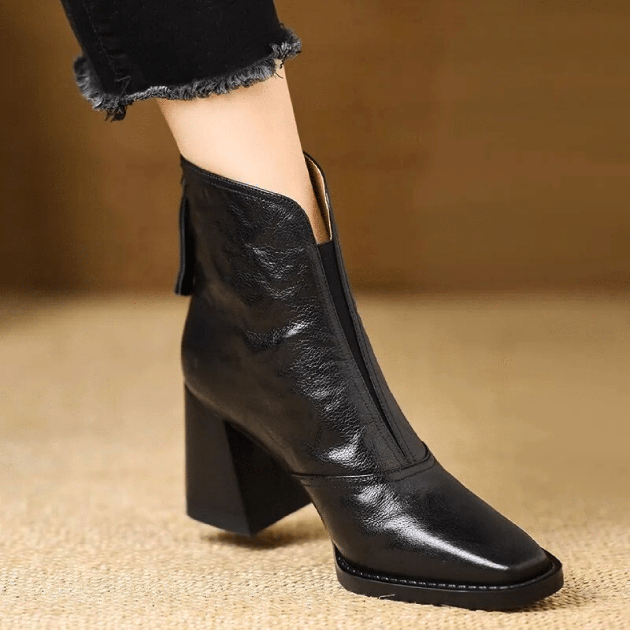 Savéline | Chic Ankle Boots with Total Support