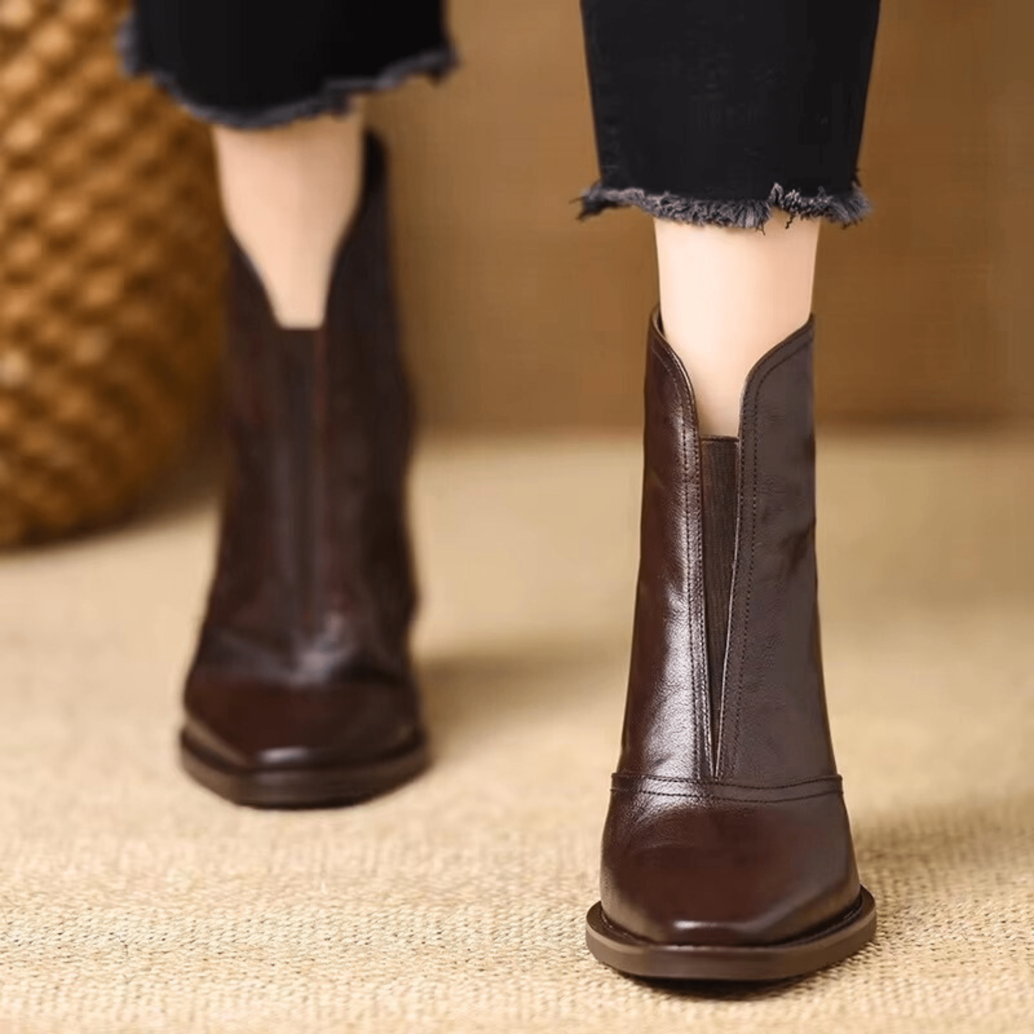 Savéline | Chic Ankle Boots with Total Support