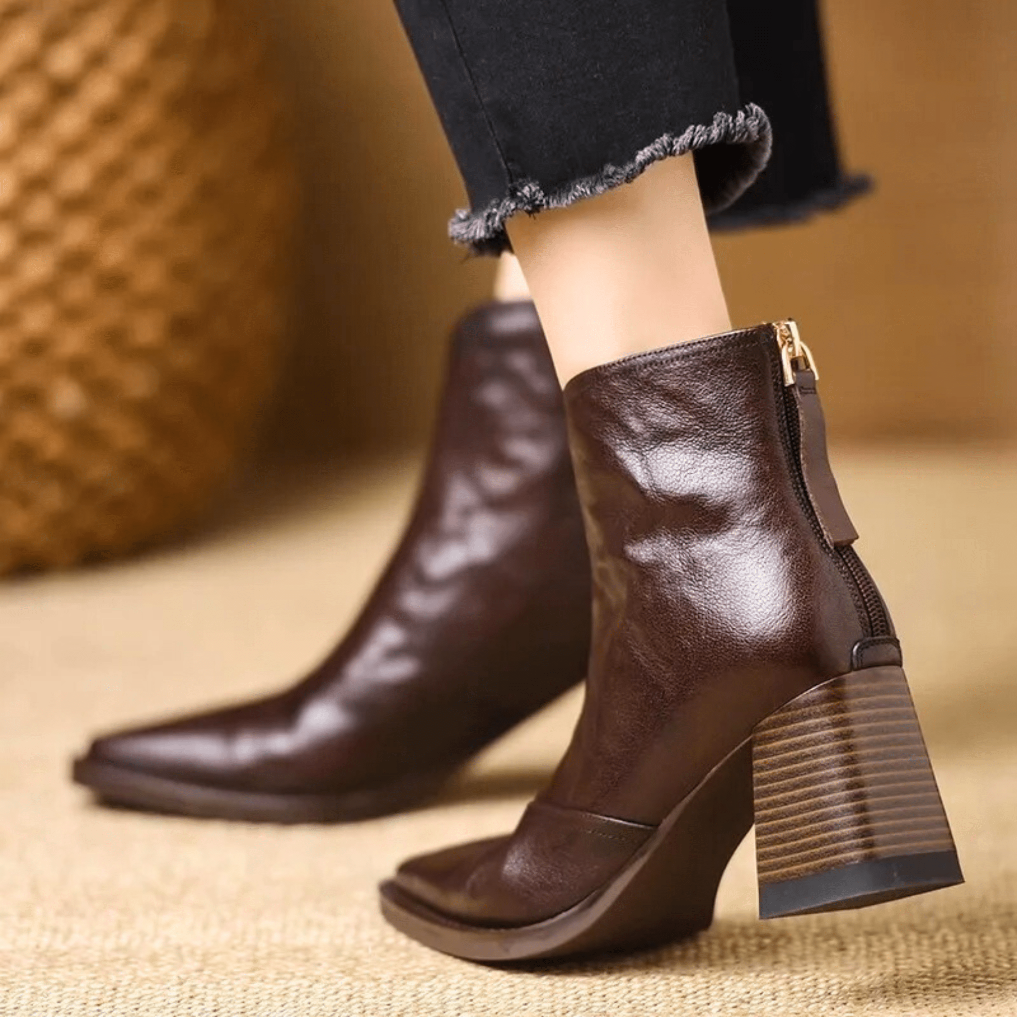 Savéline | Chic Ankle Boots with Total Support